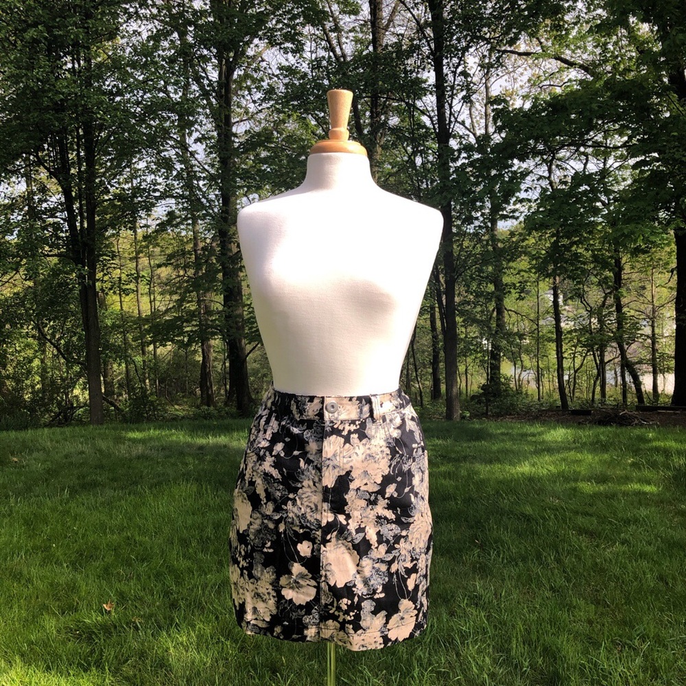Brave Soul Deep Floral Print Mini Skirt